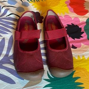 Like new Keen Sienna mary janes